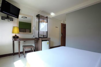 rambuttri village inn and plaza