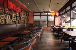 rambuttri village inn and plaza