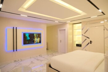 dreams by dv8 hotel