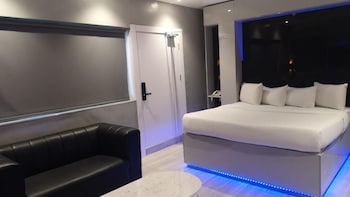 dreams by dv8 hotel