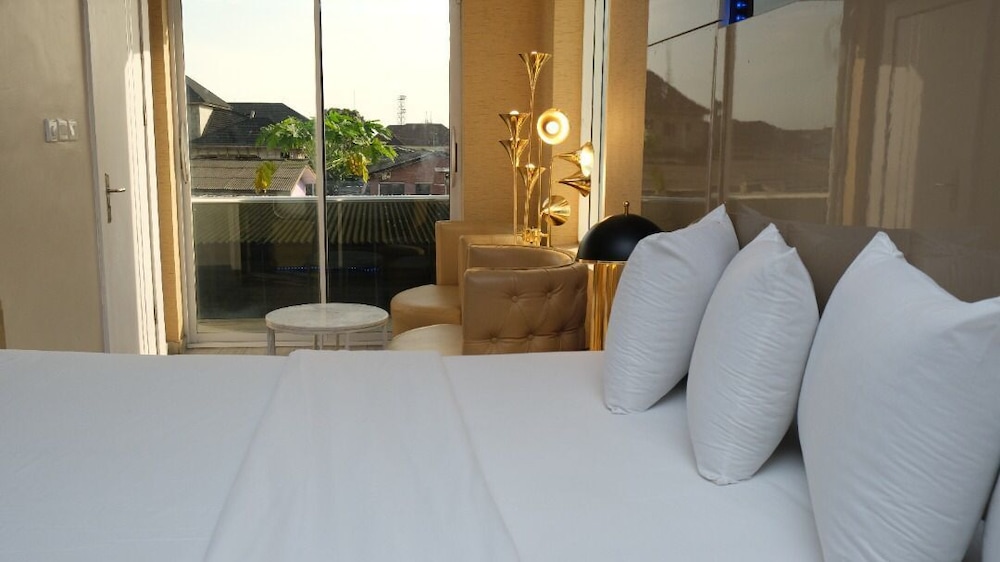dreams by dv8 hotel