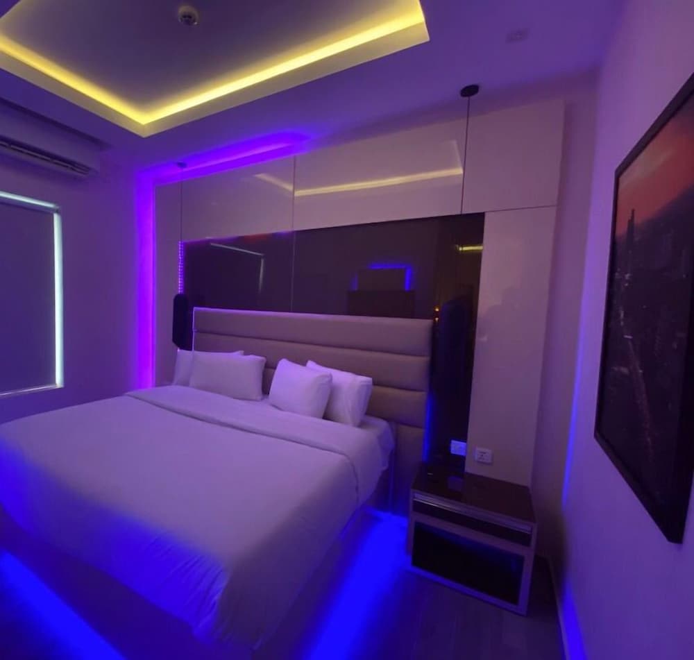 dreams by dv8 hotel