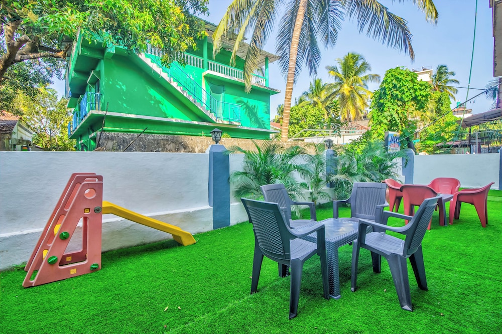 jacks calangute place