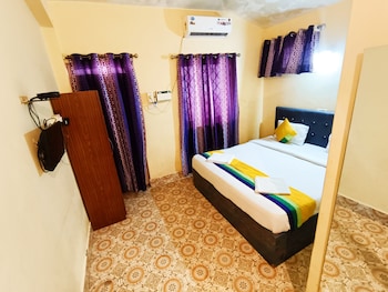 jacks calangute place