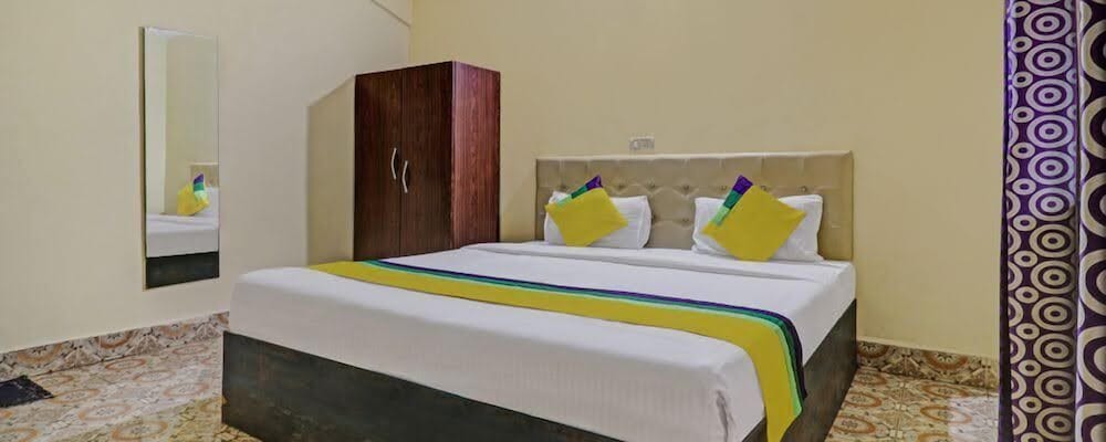 jacks calangute place