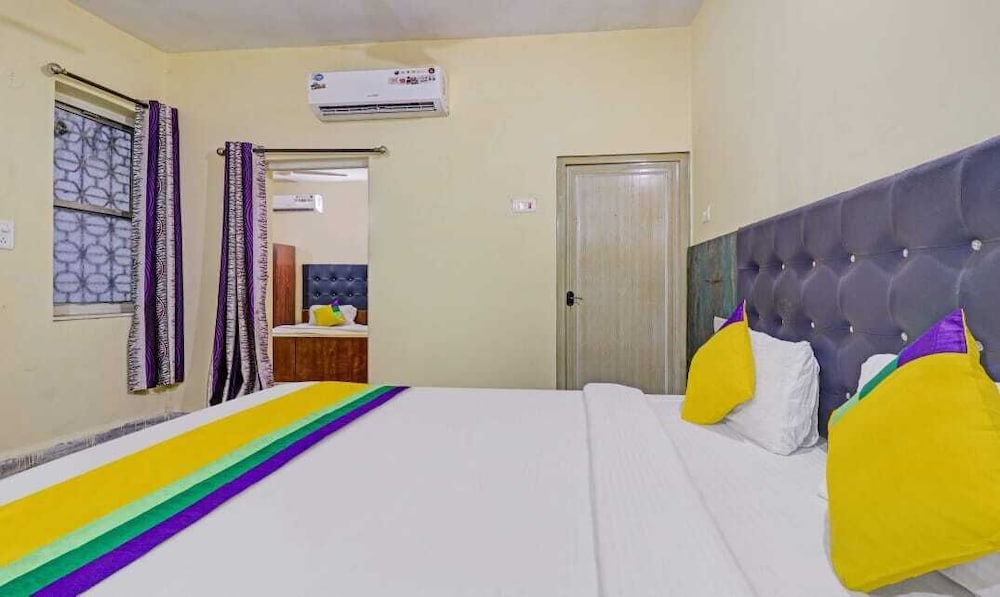 jacks calangute place