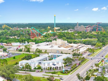 Baymont Inn & Suites Tampa Near Busch Gardens / Usf,,2 star
