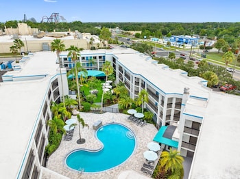 Baymont Inn & Suites Tampa Near Busch Gardens / Usf,,2 star