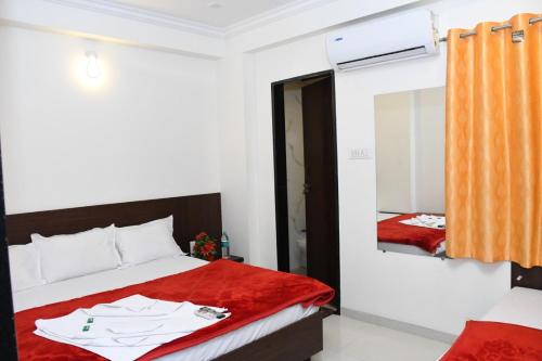 Sai Shatabdi,Sainagar>>Shirdi,3 star