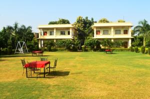 hotel motibagh resort