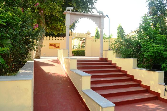 hotel motibagh resort