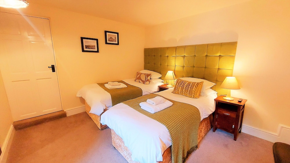 dolgun uchaf guesthouse