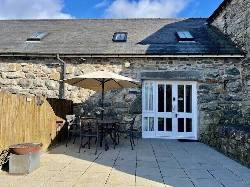 dolgun uchaf guesthouse