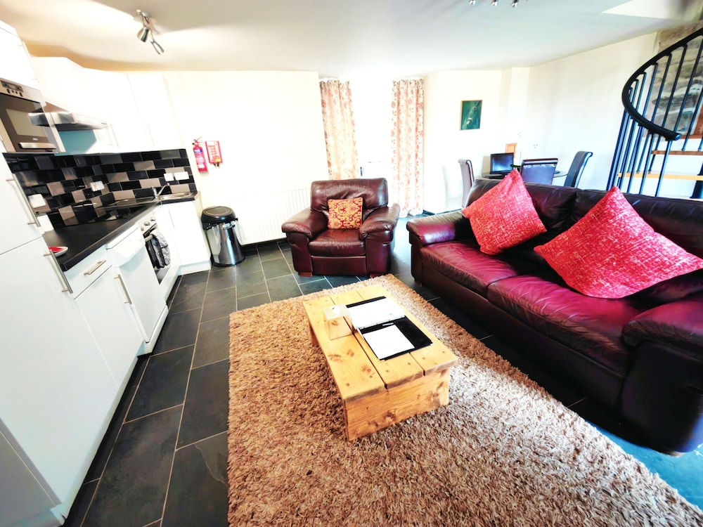 dolgun uchaf guesthouse