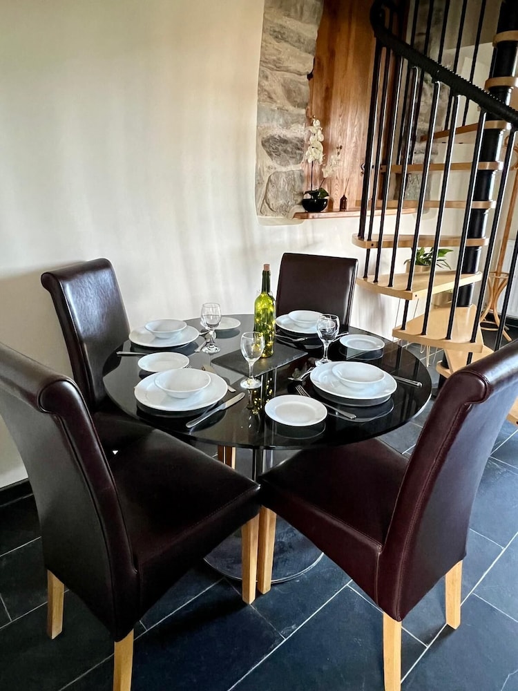 dolgun uchaf guesthouse