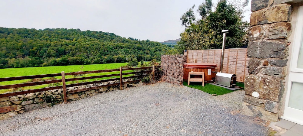 dolgun uchaf guesthouse