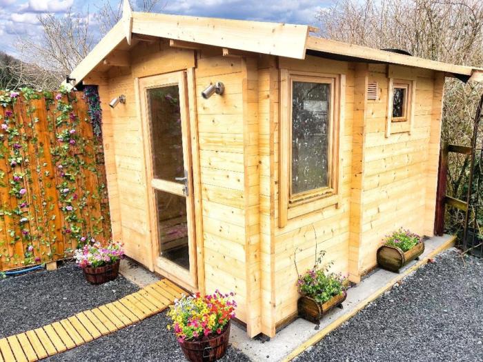 dolgun uchaf guesthouse