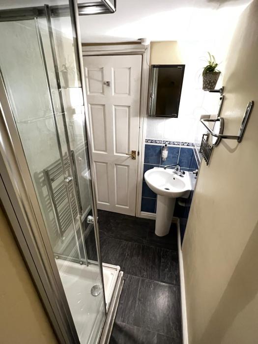 dolgun uchaf guesthouse