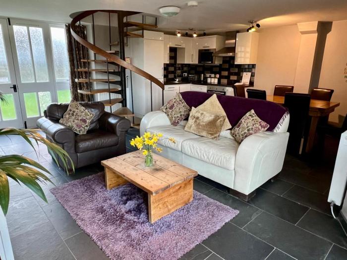 dolgun uchaf guesthouse