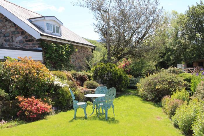 dolgun uchaf guesthouse