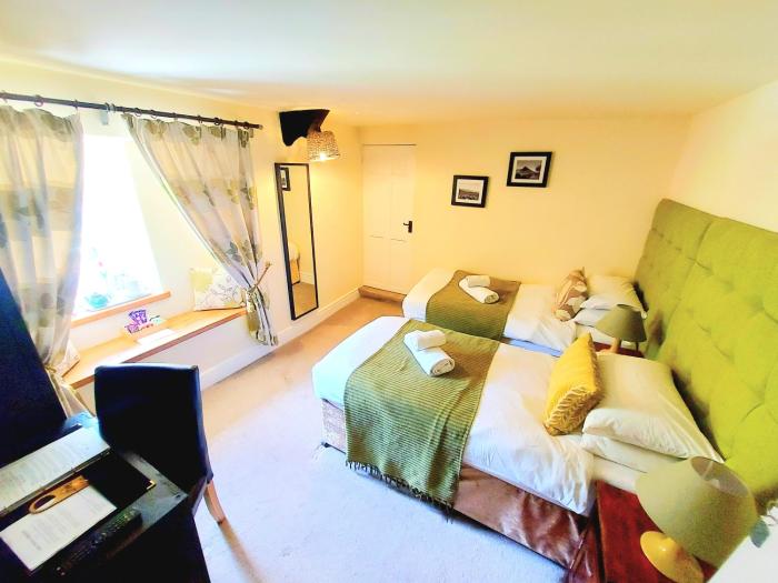dolgun uchaf guesthouse