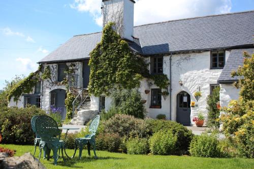 dolgun uchaf guesthouse