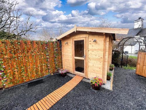 dolgun uchaf guesthouse