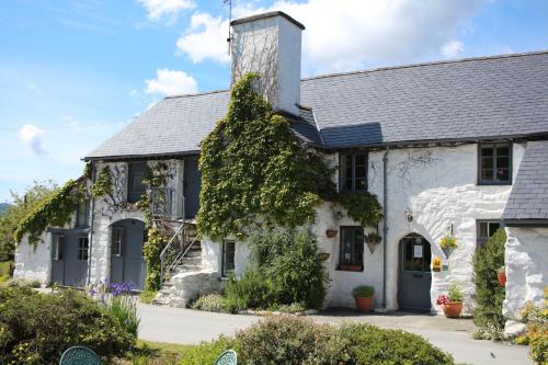 dolgun uchaf guesthouse