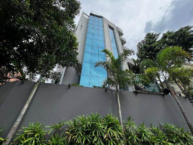 hotel mayfair tower
