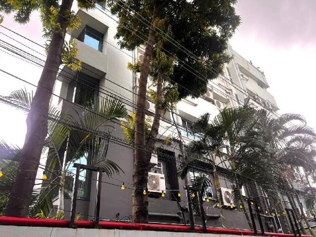 hotel mayfair tower