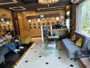 hotel mayfair tower