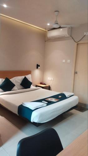 hotel mayfair tower
