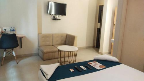hotel mayfair tower