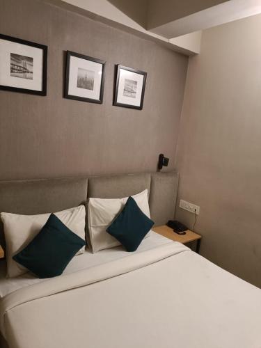 hotel mayfair tower