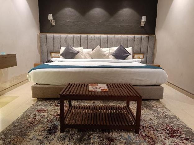 hotel mayfair tower