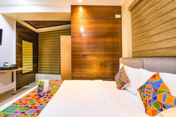 hotel mayfair tower
