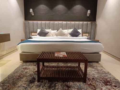 hotel mayfair tower