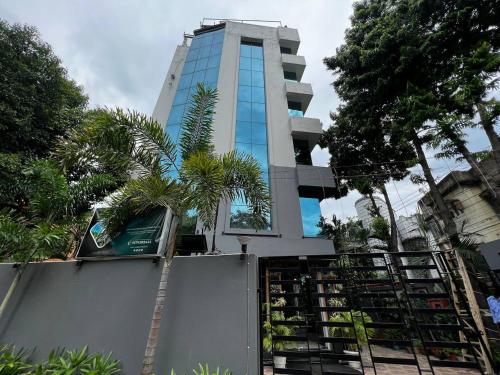 hotel mayfair tower