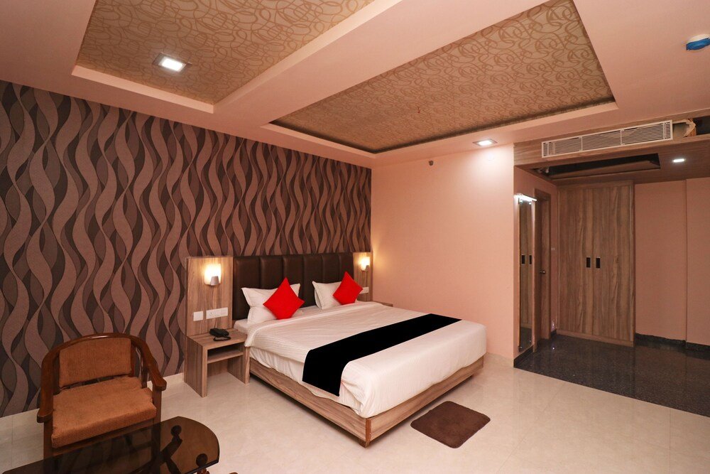 Capital O 27765 Hotel Vip Square,Puri>>Bhubaneshwar,3 star
