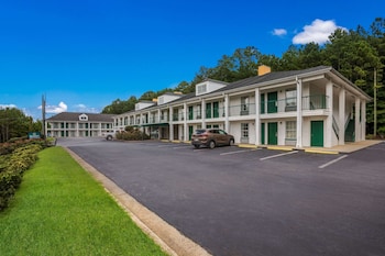 quality inn and suites greensboro near lake oconee