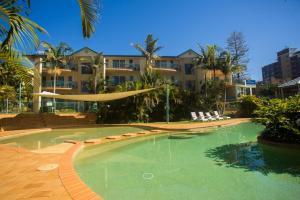 town beach beachcomber resort