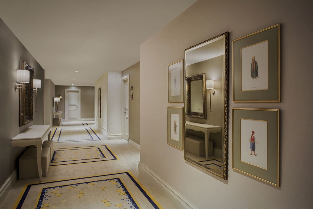 lazzoni hotel