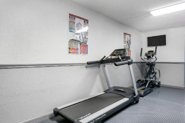 rodeway inn and suites fort lauderdale airport and cruise port