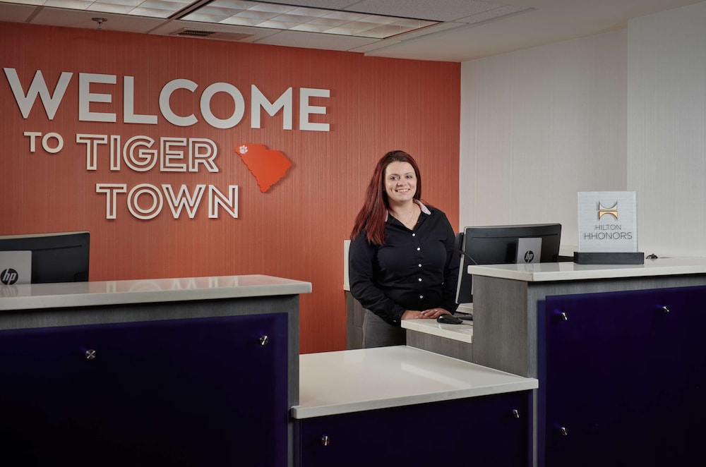 hampton inn clemson university area