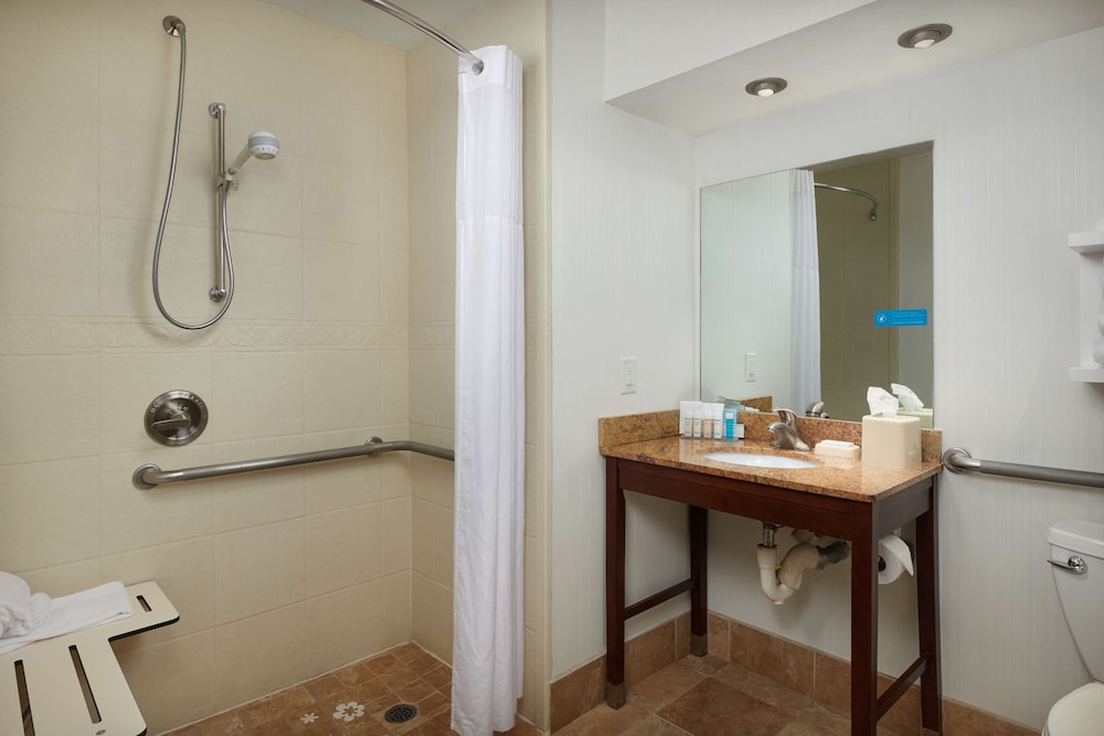 hampton inn clemson university area