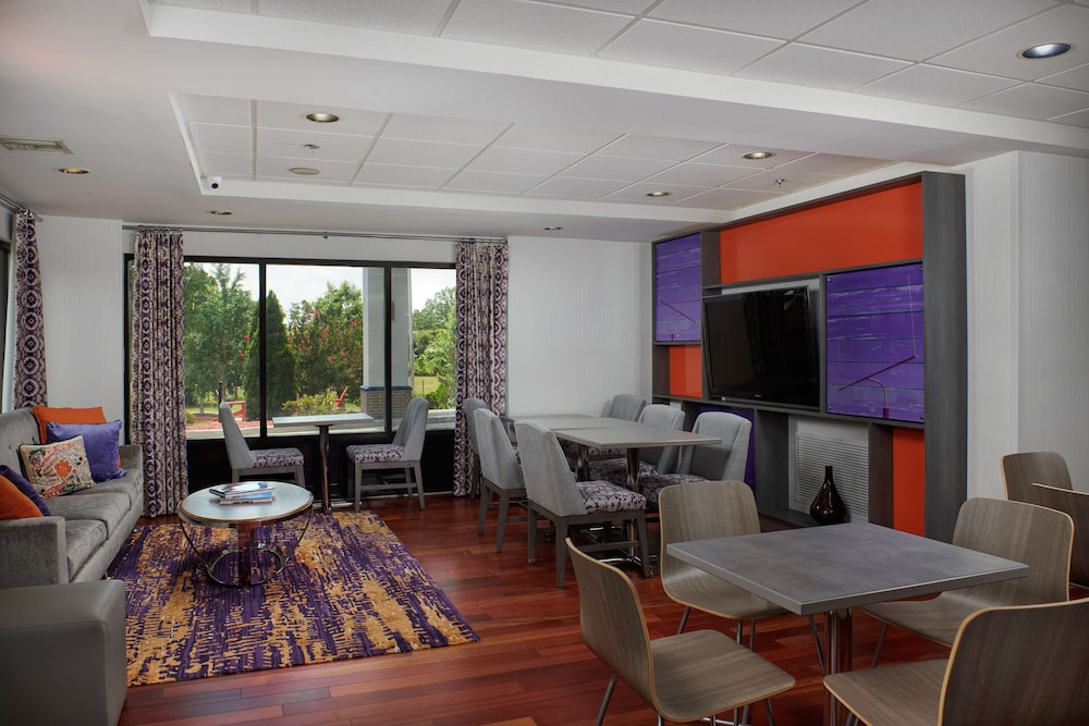 hampton inn clemson university area