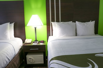 quality inn cleveland north