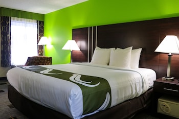 quality inn cleveland north