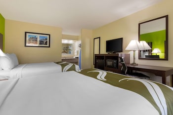 quality inn cleveland north