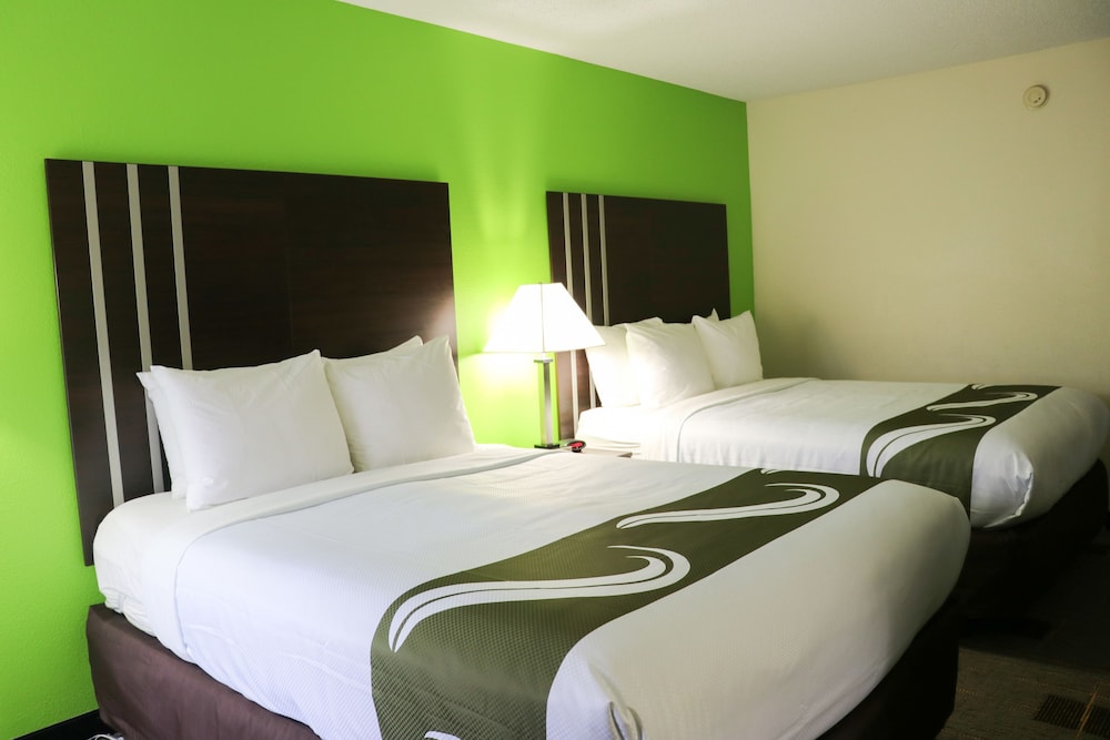 quality inn cleveland north